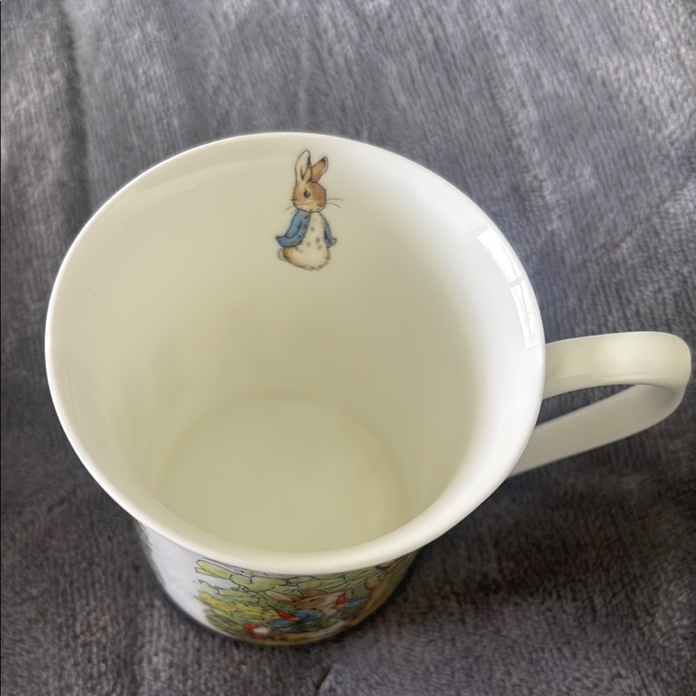 Peter Rabbit Ceramic Mug - Picture 3 of 7